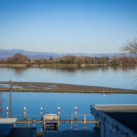 Casa Bellucci - Stilvolles Familienapartment Mit Meerblick & Grossem Balkon شقة